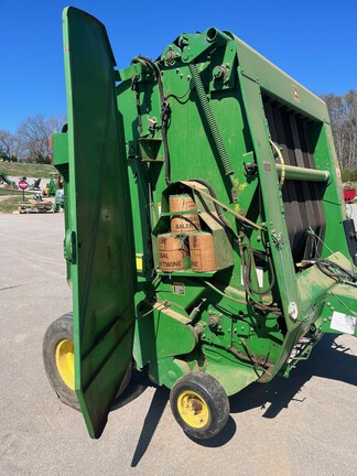 1999 John Deere 566