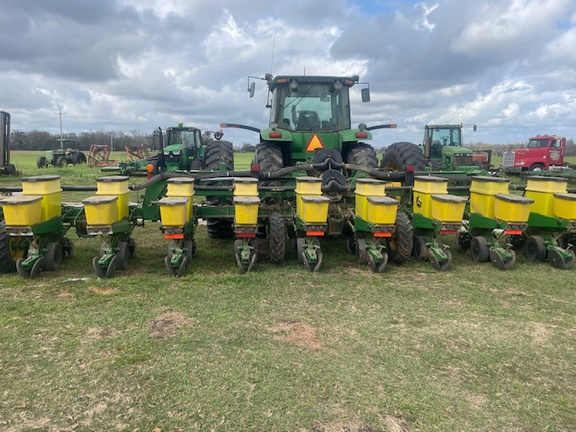 2006 John Deere 1720 Photo 2