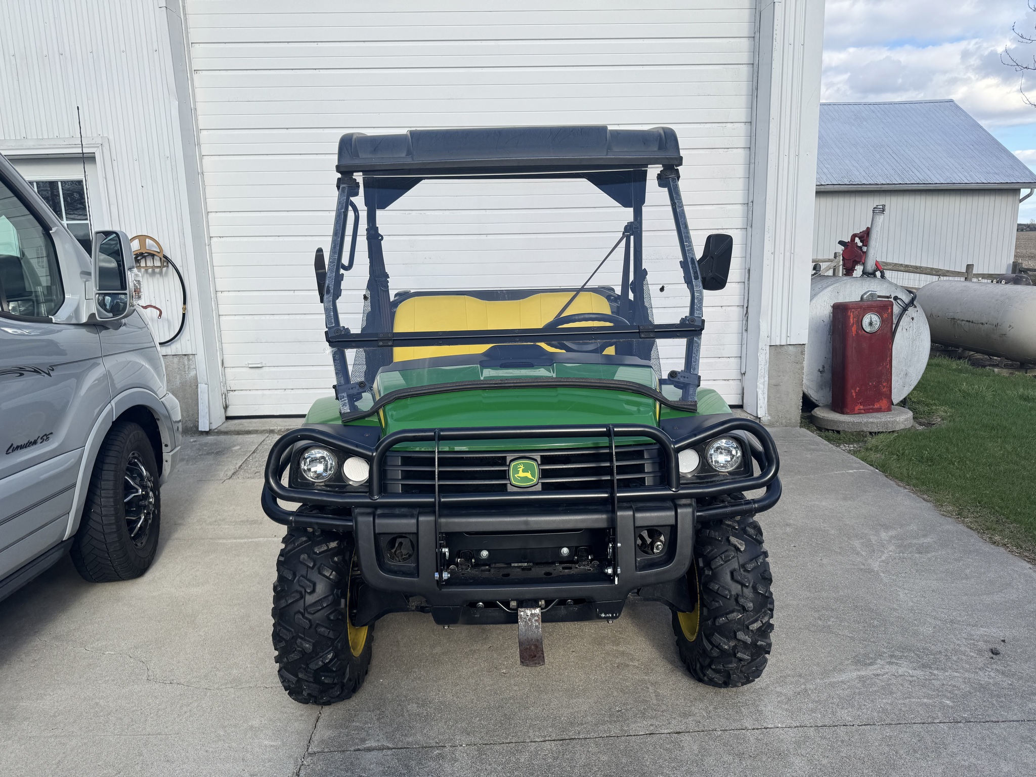 2018 John Deere XUV 825M Image 2
