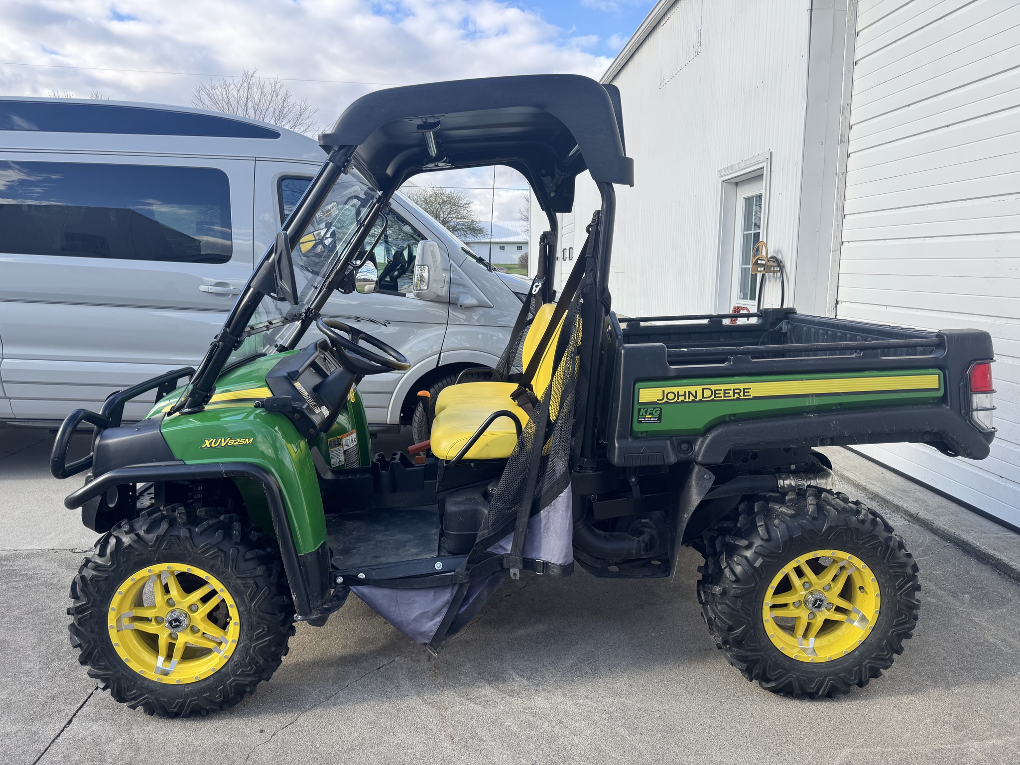 2018 John Deere XUV 825M Image 1