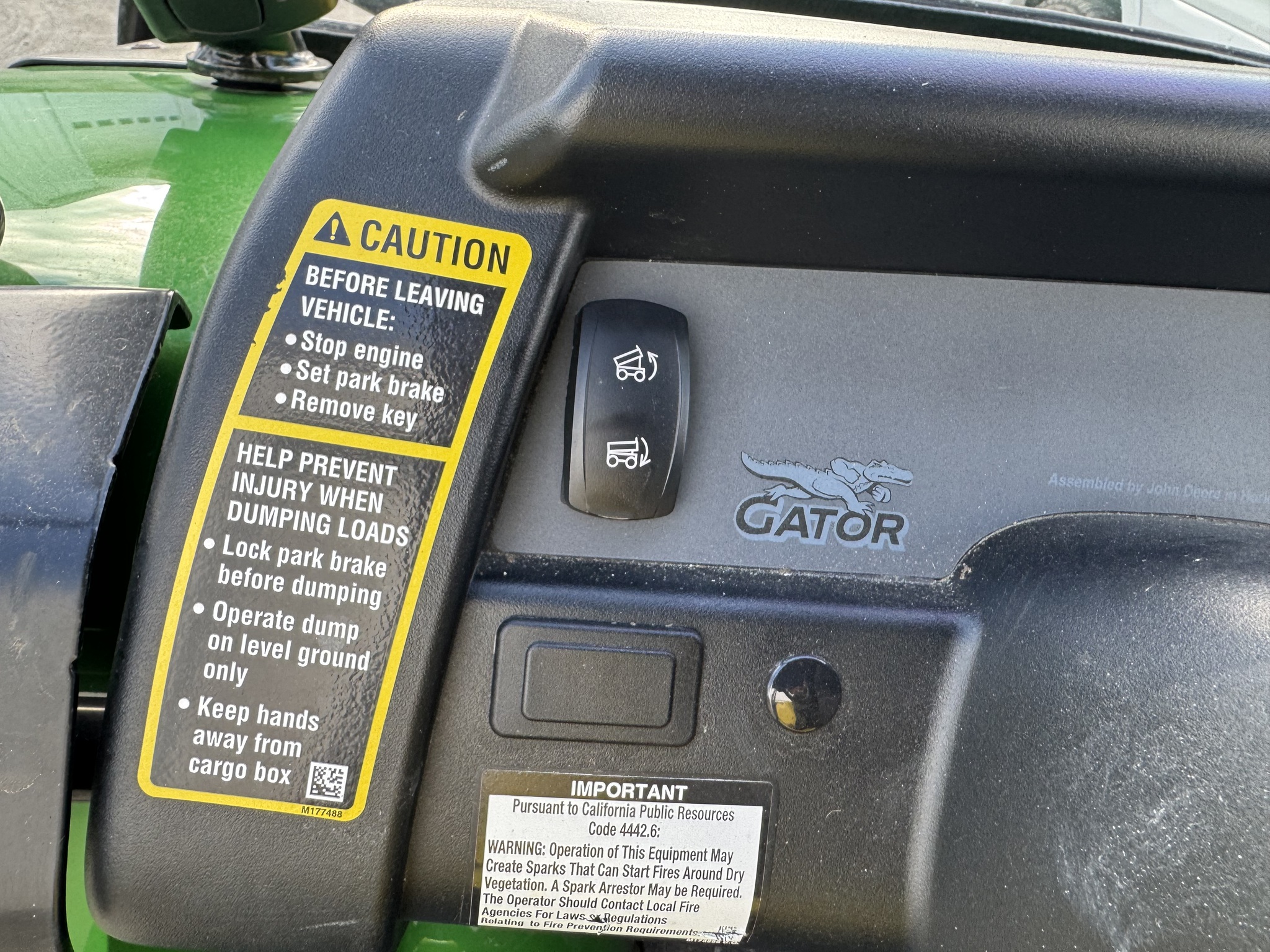 2018 John Deere XUV 825M Image 9