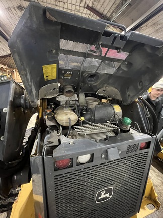 Used 2019 John Deere 333G Compact Track Loaders at Horizon Ag & Turf in Edmonton West, AB - Photo3