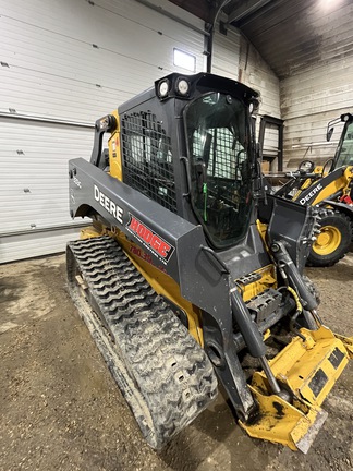 Used 2019 John Deere 333G Compact Track Loaders at Horizon Ag & Turf in Edmonton West, AB - Photo2
