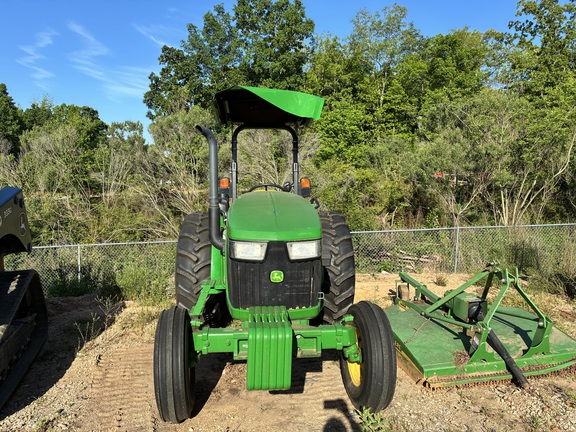 2017 John Deere 5045E Photo 2