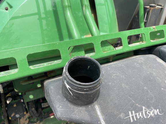 Photo of 2023 John Deere 600R