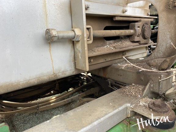 Photo of 2023 John Deere 600R