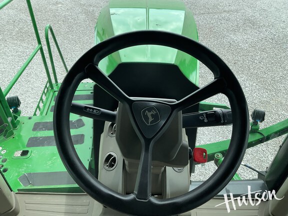 Photo of 2023 John Deere 600R