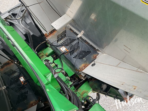 Photo of 2023 John Deere 600R