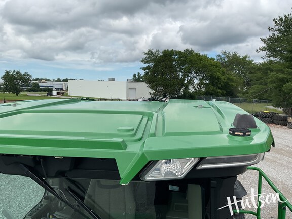 Photo of 2023 John Deere 600R