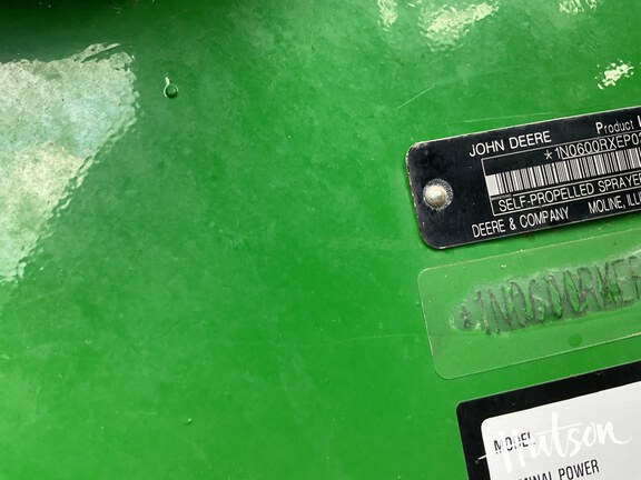 Photo of 2023 John Deere 600R
