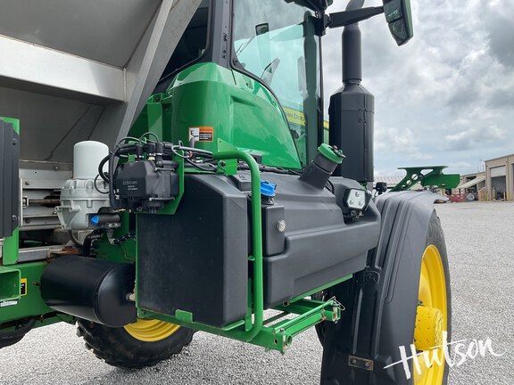 Photo of 2023 John Deere 600R