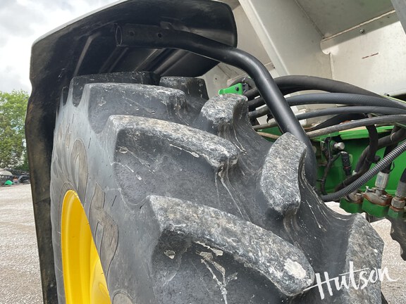 Photo of 2023 John Deere 600R