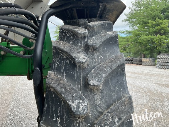 Photo of 2023 John Deere 600R