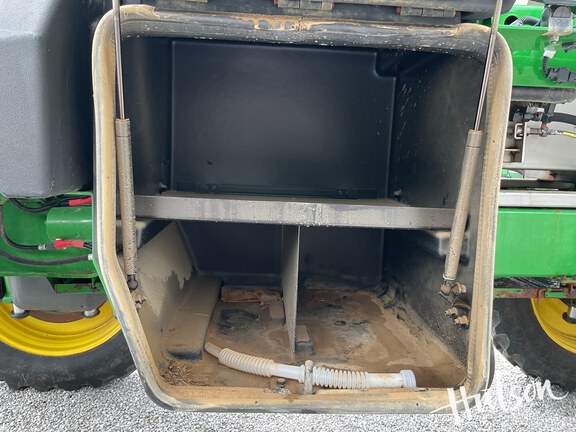 Photo of 2023 John Deere 600R