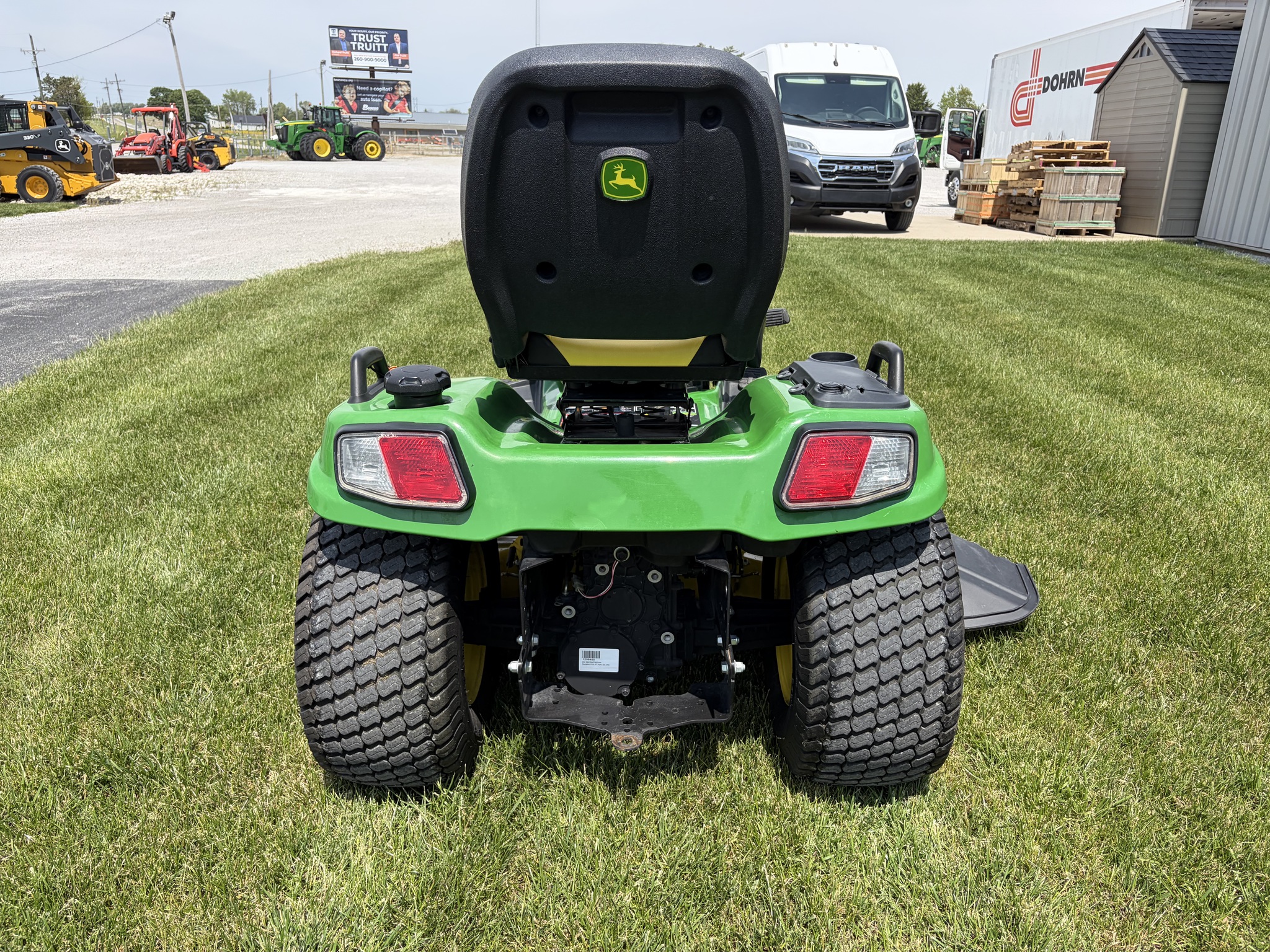 2014 John Deere X730 Image 5