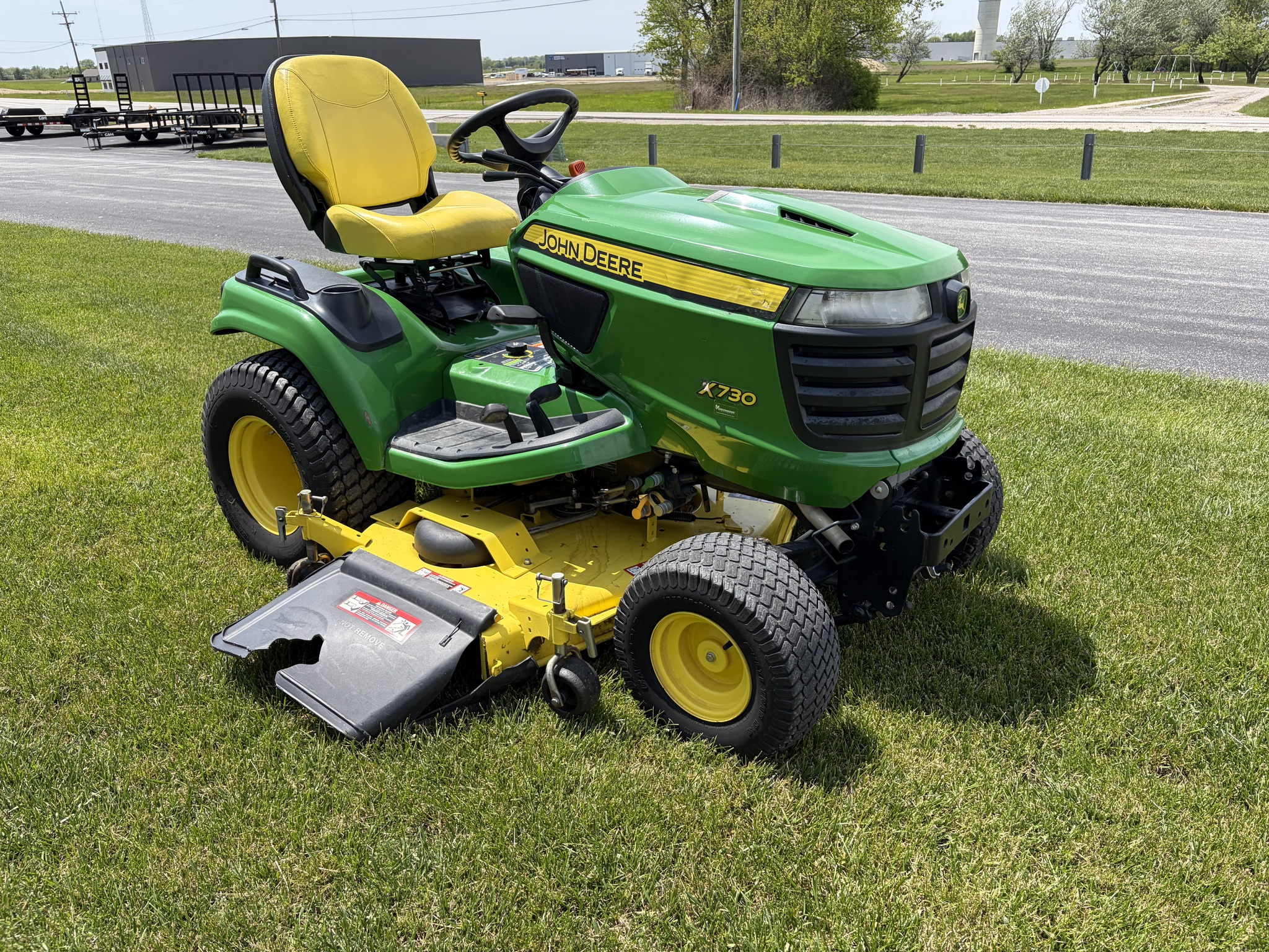 2014 John Deere X730 Image 8