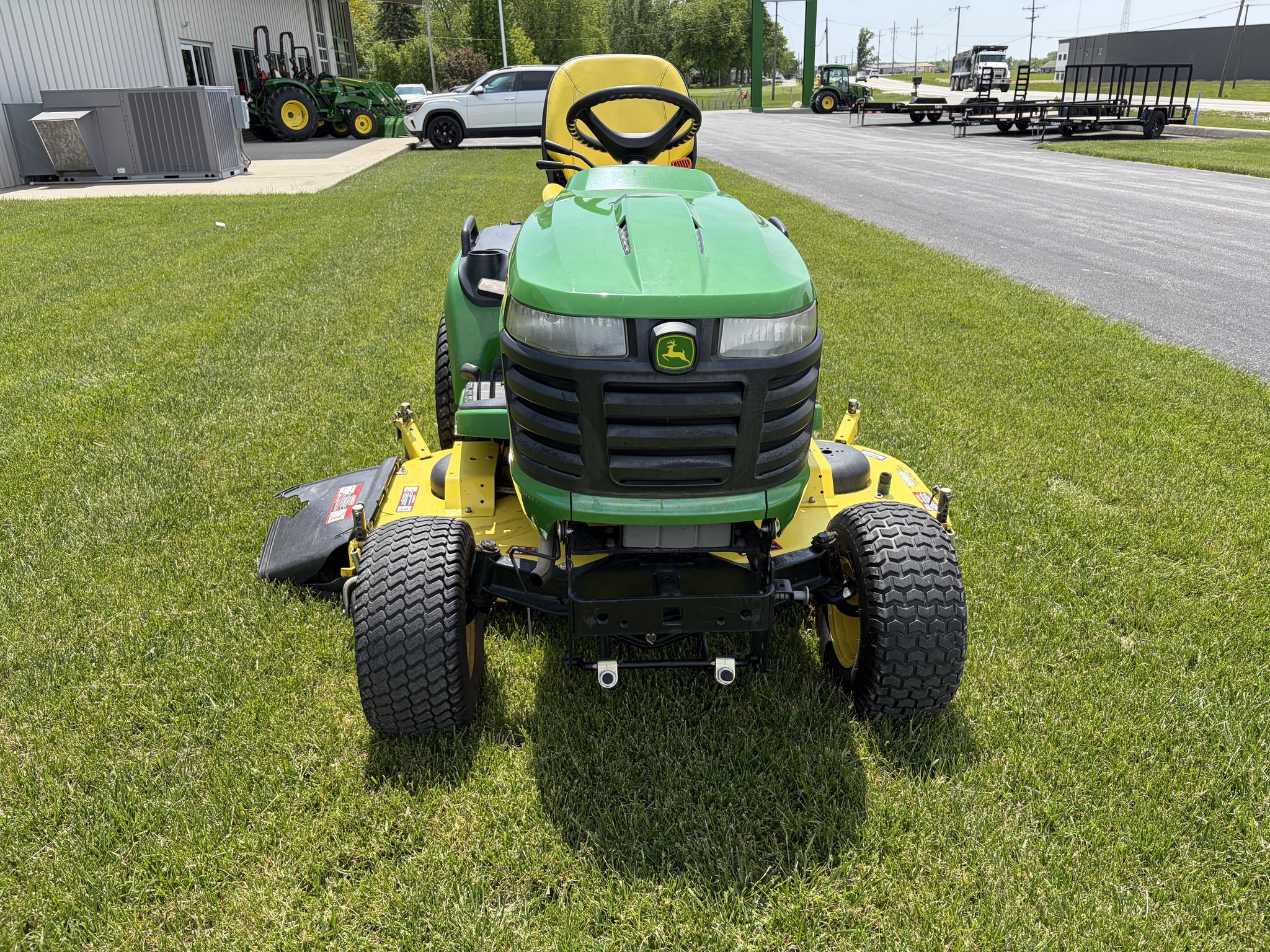 2014 John Deere X730 Image 9