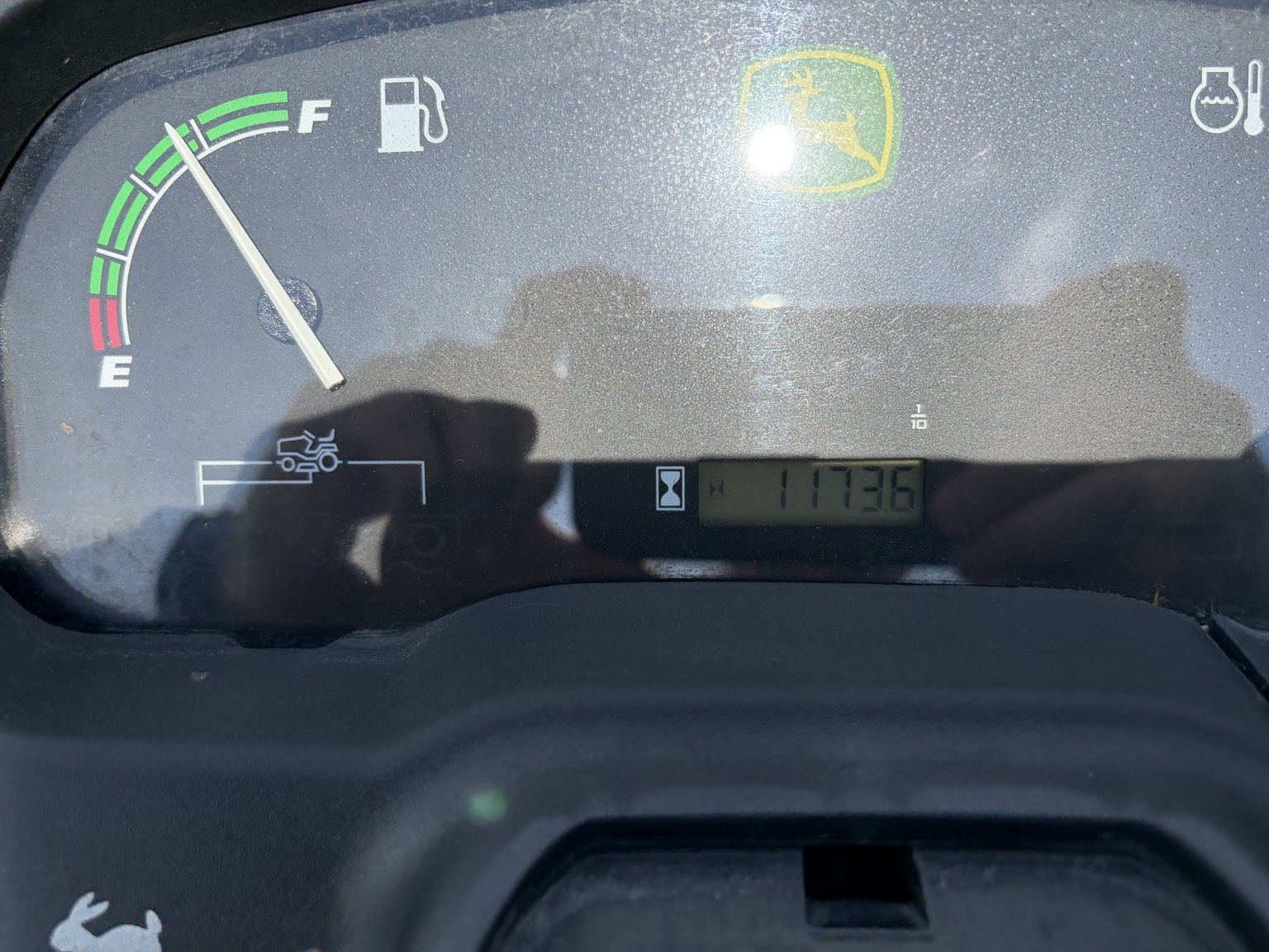 2014 John Deere X730 Image 18