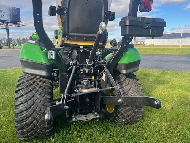 2026 John Deere 1025R Image 4