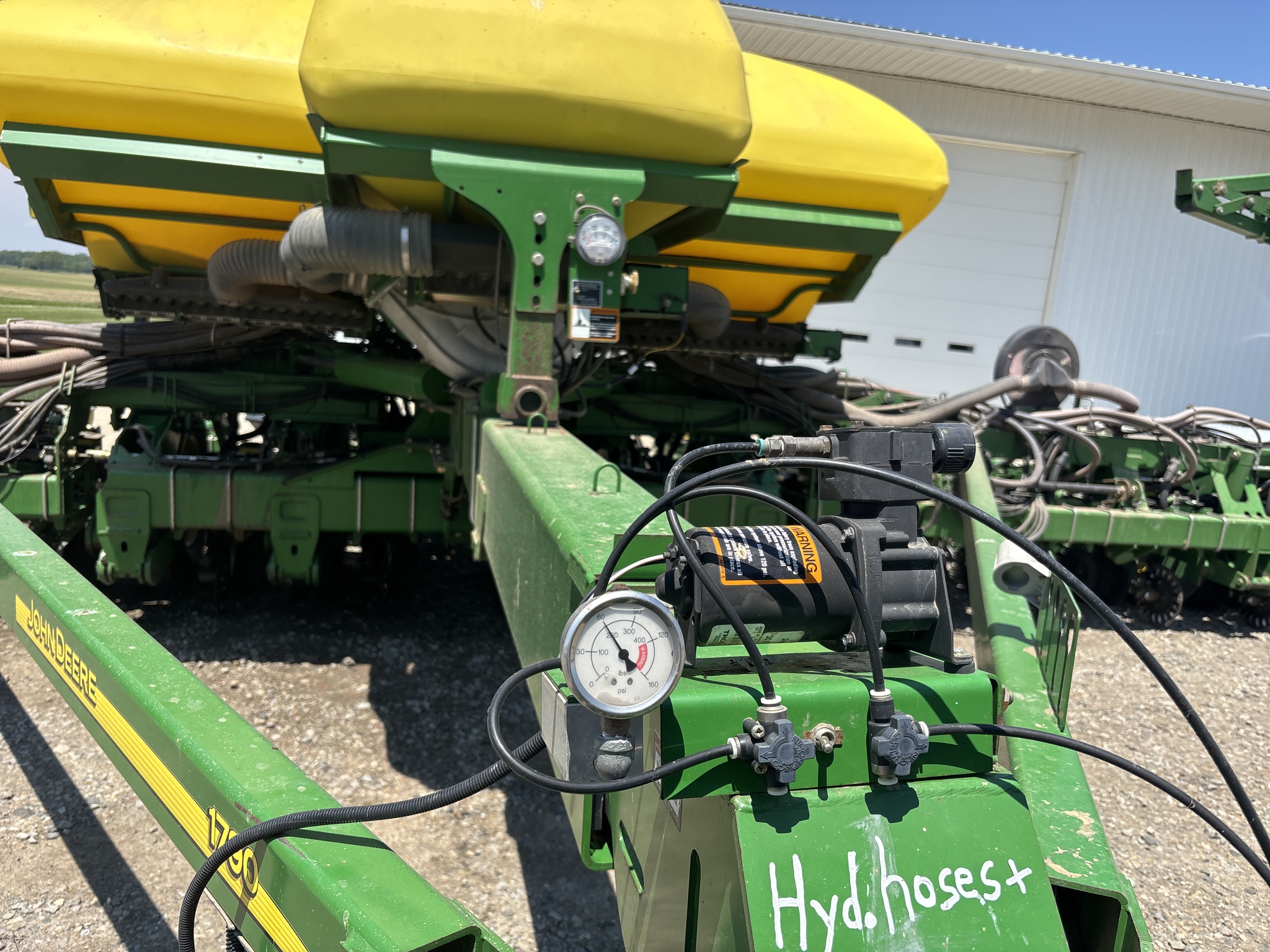 Used 2010 John Deere 1790 Planters: Drawn at Koenig Equipment in Urbana, OH - PhotoXL9