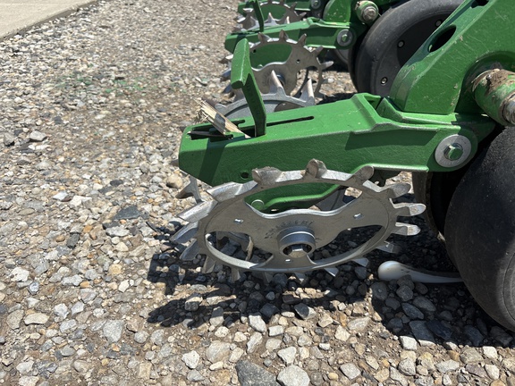 Used 2010 John Deere 1790 Planters: Drawn at Koenig Equipment in Urbana, OH - Photo11