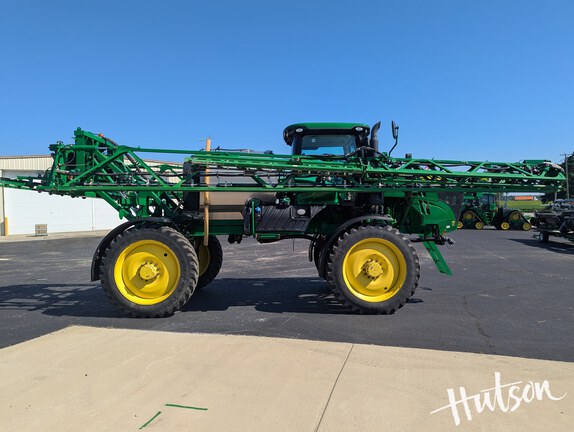 Photo of 2021 John Deere R4038