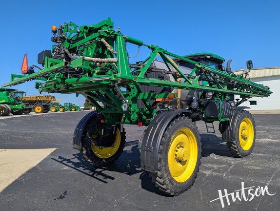 Photo of 2021 John Deere R4038