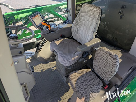 Photo of 2021 John Deere R4038
