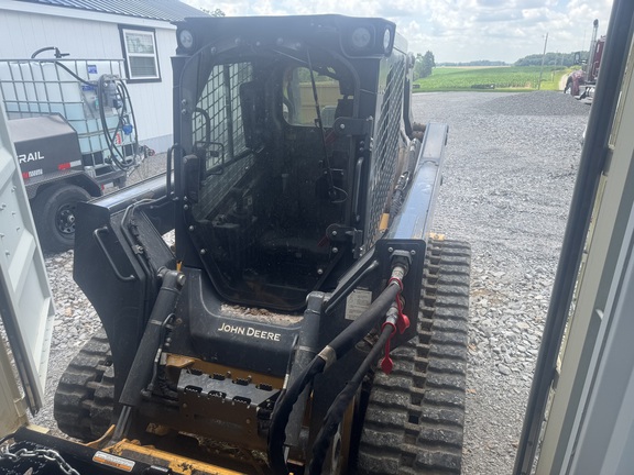 Photo of 2025 John Deere 325G