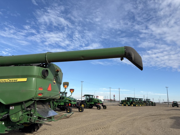 Used 2019 John Deere S780 Combines at Horizon Ag & Turf in Lloydminster, AB - Photo13