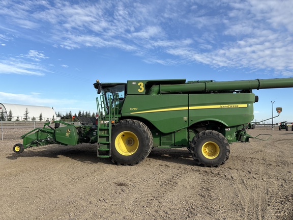 Used 2019 John Deere S780 Combines at Horizon Ag & Turf in Lloydminster, AB - Photo14