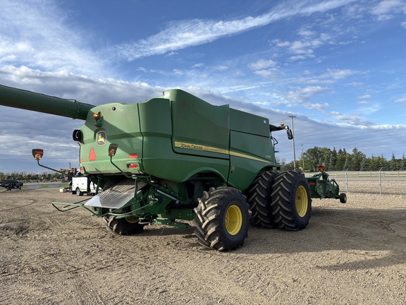 Used 2019 John Deere S780 Combines at Horizon Ag & Turf in Lloydminster, AB - Photo7