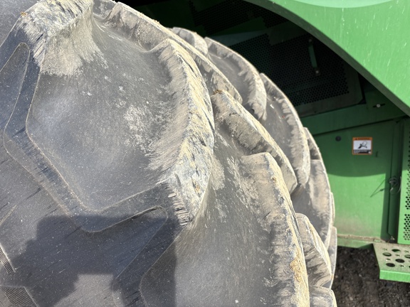 Used 2019 John Deere S780 Combines at Horizon Ag & Turf in Lloydminster, AB - Photo17