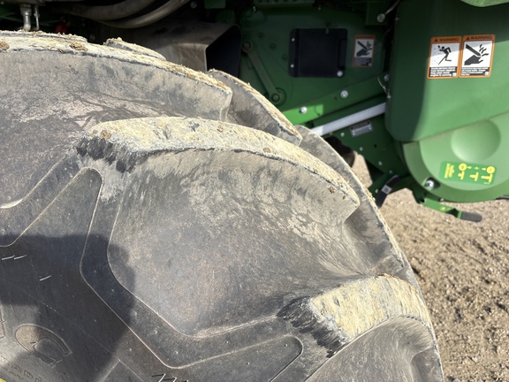 Used 2019 John Deere S780 Combines at Horizon Ag & Turf in Lloydminster, AB - Photo19
