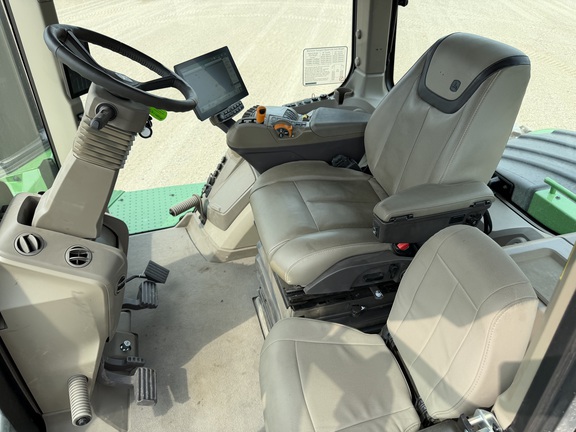 2025 John Deere 9RX 540 - Photo32