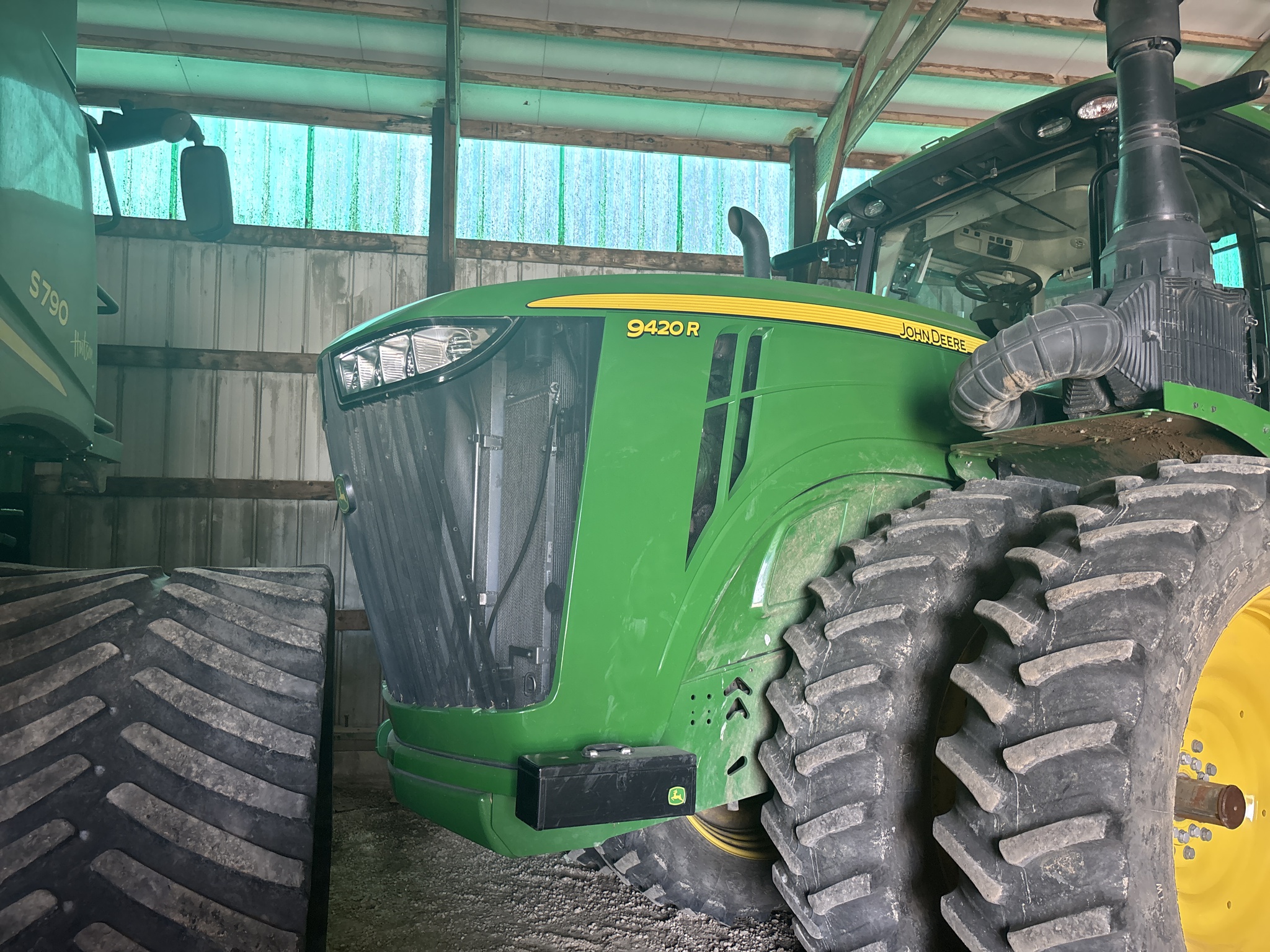 Used 2021 John Deere 9420R Articulated 4WD Tractors at Koenig Equipment in Oxford, OH - PhotoXL16
