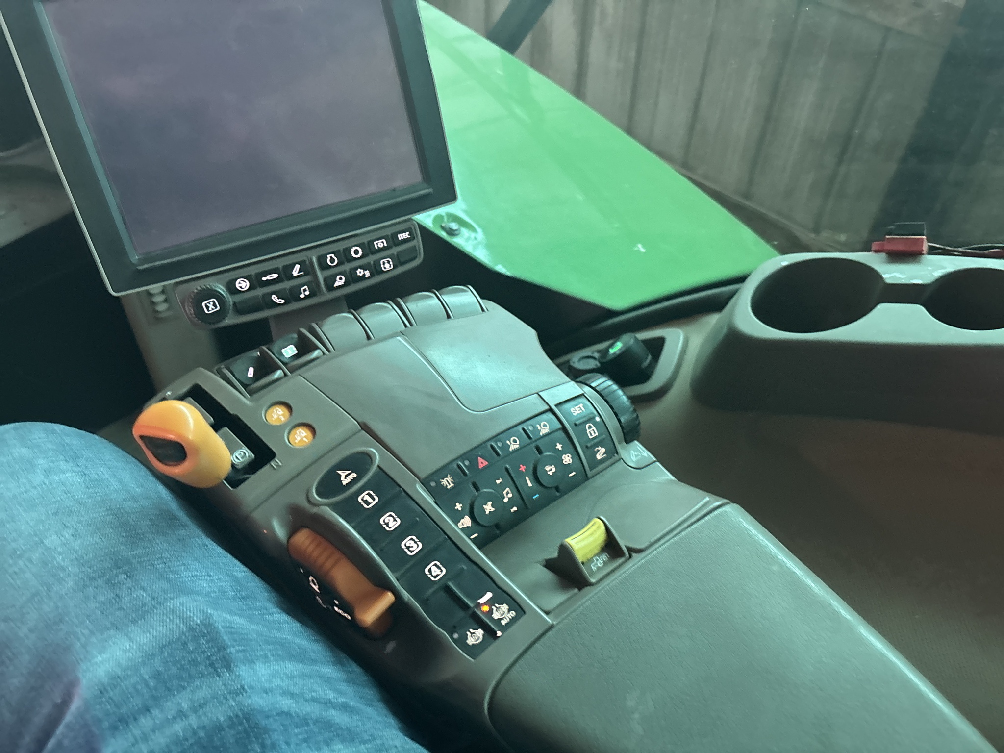 Used 2021 John Deere 9420R Articulated 4WD Tractors at Koenig Equipment in Oxford, OH - PhotoXL17