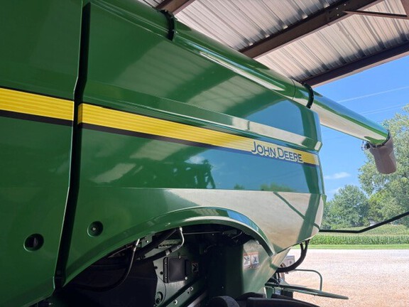 Photo of 2024 John Deere S780