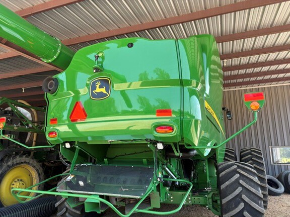 Photo of 2024 John Deere S780