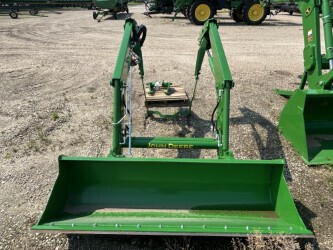Used 2024 John Deere 440R Tractor Loaders at Horizon Ag & Turf in Edmonton West, AB - Photo2