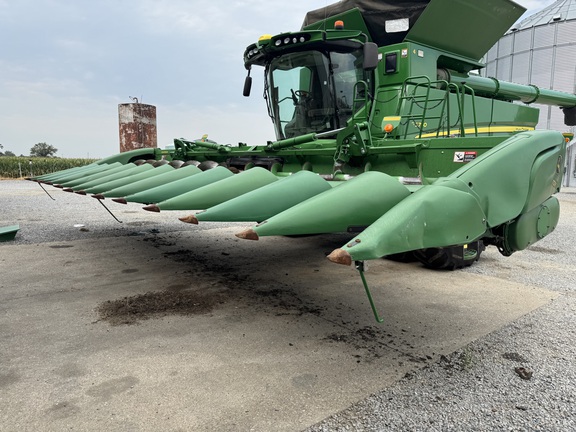 Photo of 2020 John Deere 712FC