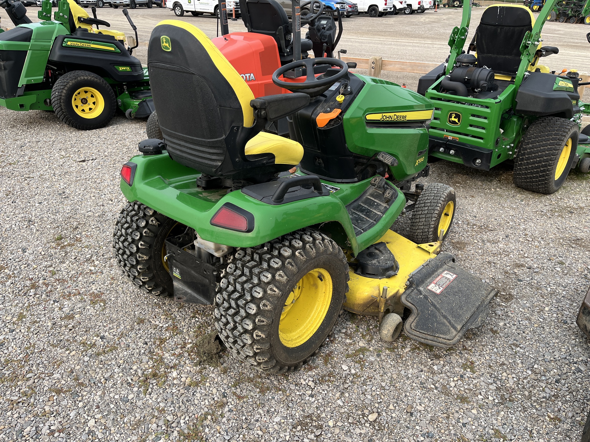 2020 John Deere X590 Lawn & Garden Tractors