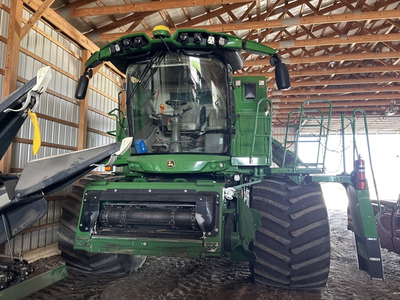 Used 2022 John Deere S780 Combines at Koenig Equipment in Anna, OH - Photo4