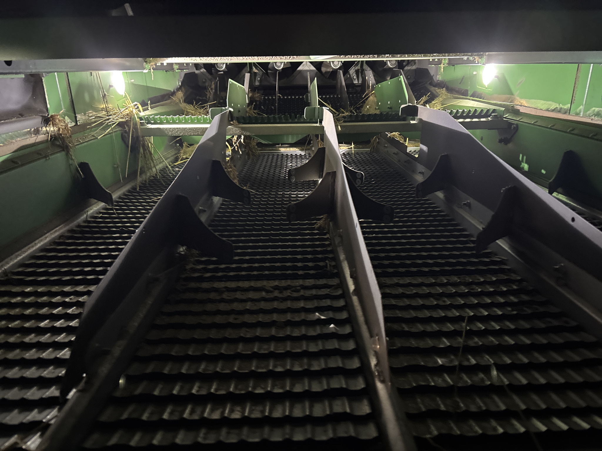 Used 2022 John Deere S780 Combines at Koenig Equipment in Anna, OH - PhotoXL12