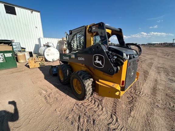 2023 John Deere 320G