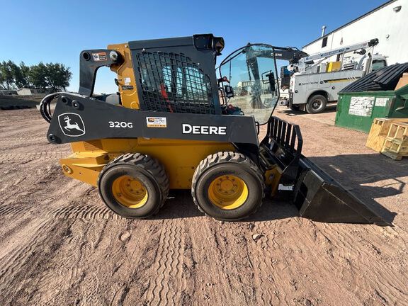 2023 John Deere 320G