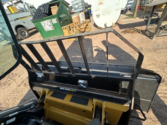 2023 John Deere 320G