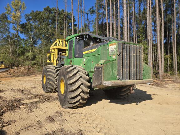 2023 John Deere 843L-II