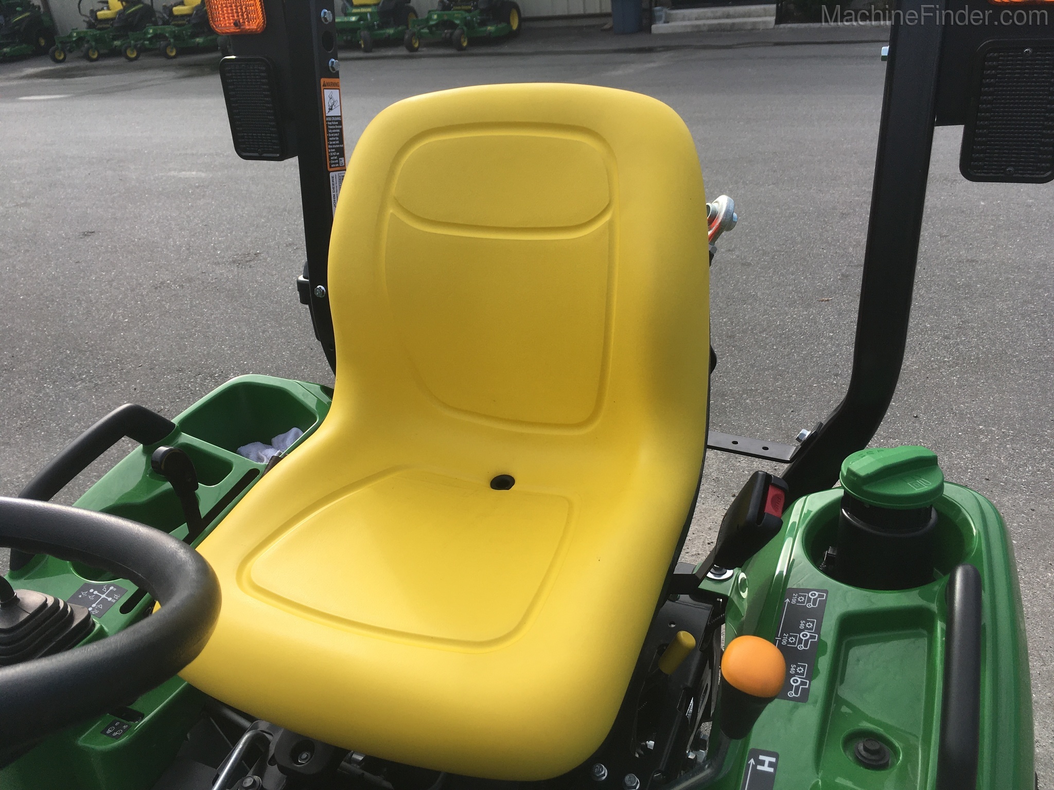 2020 John Deere 1023E Image 10
