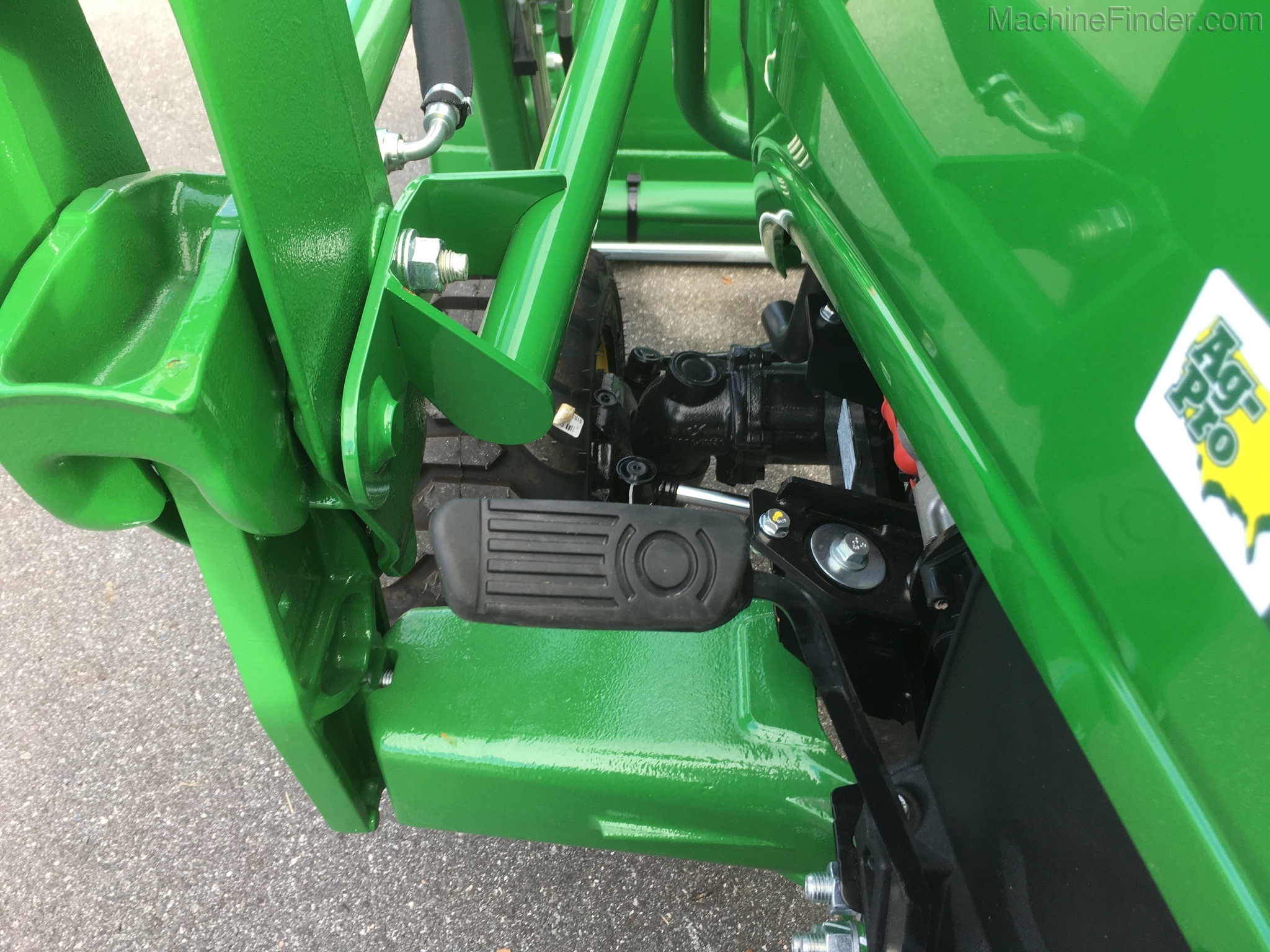 2020 John Deere 1023E Image 16